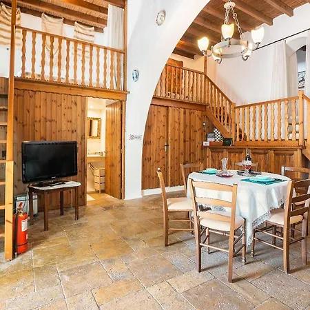 Fedra's Traditional House Feriehus *