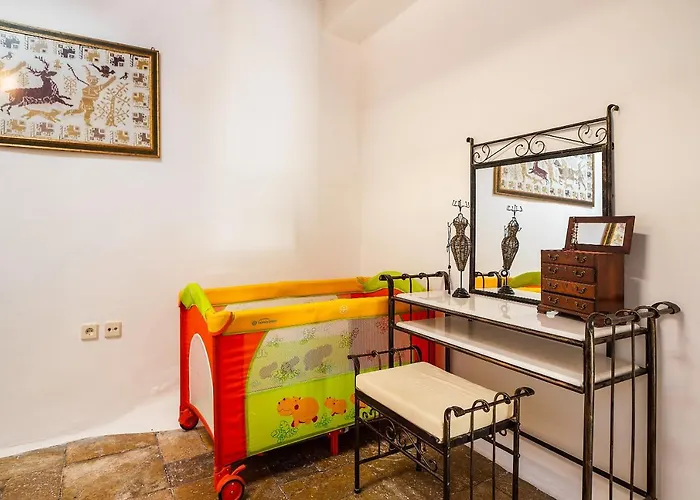 Fedra's Traditional House