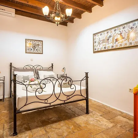 Fedra's Traditional House *