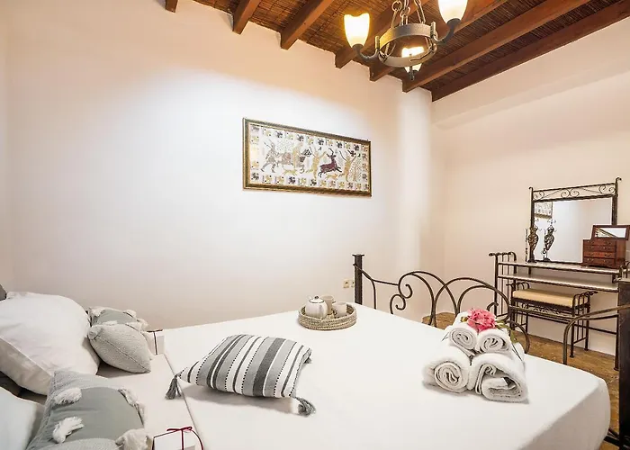 Nyaraló Fedra's Traditional House *