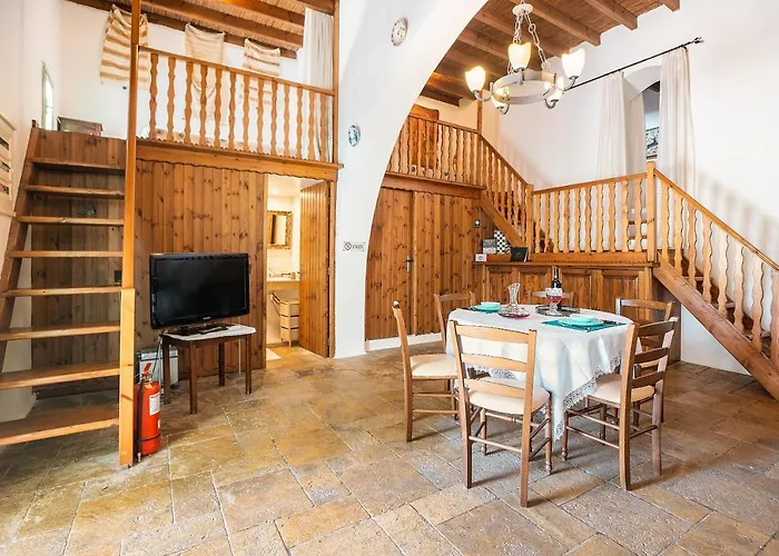 Fedra's Traditional House Nyaraló *